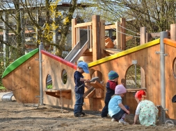 Модульная игровая стена "Гусеница", фото 3 Модульная игровая стена "Гусеница", фото 3