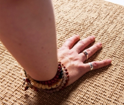 Коврик для йоги HUGGER MUGGER Sattva Jute Mat бежевый, фото 2