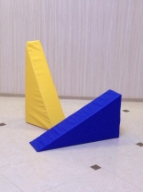 Мягкий модуль Треугольник 600*300*300 (мм) Мягкий модуль Треугольник 600*300*300 (мм)