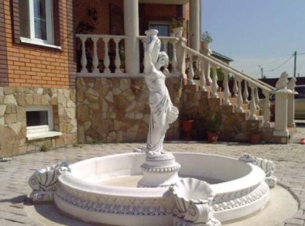 Фонтан Леоновский S и Девушка с кувшином, фото 1