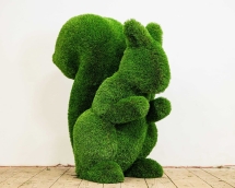 Топиари белочка Эльза, h=100см - газон Deluxe Топиари белочка Эльза, h=100см - газон Deluxe