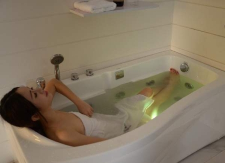 Ванна с гидромассажем Sunrans SR5D018(SR512), фото 4