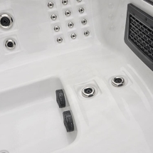 Гидромассажный спа-бассейн Gocciaspa Civetta