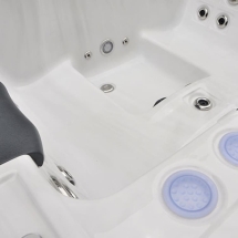 Гидромассажный спа-бассейн Gocciaspa Civetta