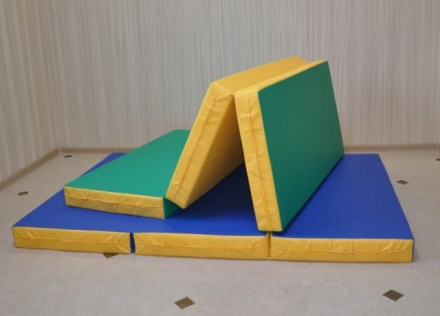 Мат гимнастический складной 140x180x5 (в 3 сложения), фото 1