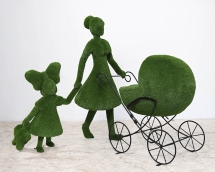 Топиари композиция Мама с детьми - газон Есо Топиари композиция Мама с детьми - газон Есо