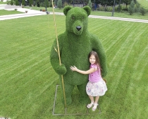 Топиари медведь Михайло рыбак - газон Eco Топиари медведь Михайло рыбак - газон Eco