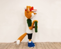 Топиари лисенок Колин с табличкой, h=165см - газон Eco Топиари лисенок Колин с табличкой, h=165см - газон Eco