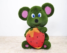 Топиари Мышка с клубничкой - газон Eco Топиари Мышка с клубничкой - газон Eco