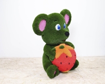 Топиари Мышка с клубничкой - газон Eco Топиари Мышка с клубничкой - газон Eco