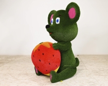 Топиари Мышка с клубничкой, h=190 см - газон Eco Топиари Мышка с клубничкой, h=190 см - газон Eco