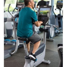 Вертикальный велотренажер PRECOR UBK 885 Вертикальный велотренажер PRECOR UBK 885