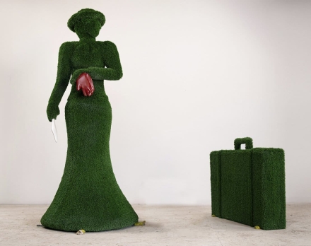 Топиари Дама с саквояжем, h=185см - газон Eco, фото 1