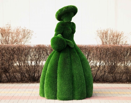 Топиари леди с корзинкой, Вероника - газон Deluxe, фото 4